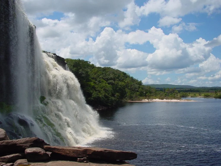 salto el sapo Canaima